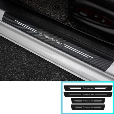 Комплект карбонової захисної плівки для порогів автомобіля з емблемою Mersedes Комплект карбонової захисної плівки для порогів автомобіля з емблемою Mersedes