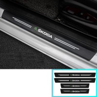Комплект карбонової захисної плівки для порогів автомобіля з емблемою Skoda