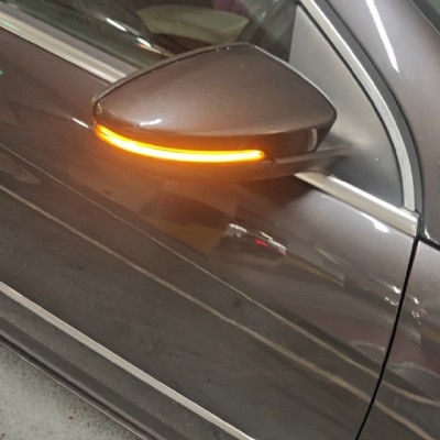 Динамічні Led поворотники в дзеркало VW PASSAT B7/CC, JETTA 6, Фольксваген Пасат Б7 2010 - 2015