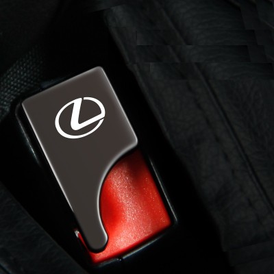 Заглушки у ремені безпеки з логотипом Lexus